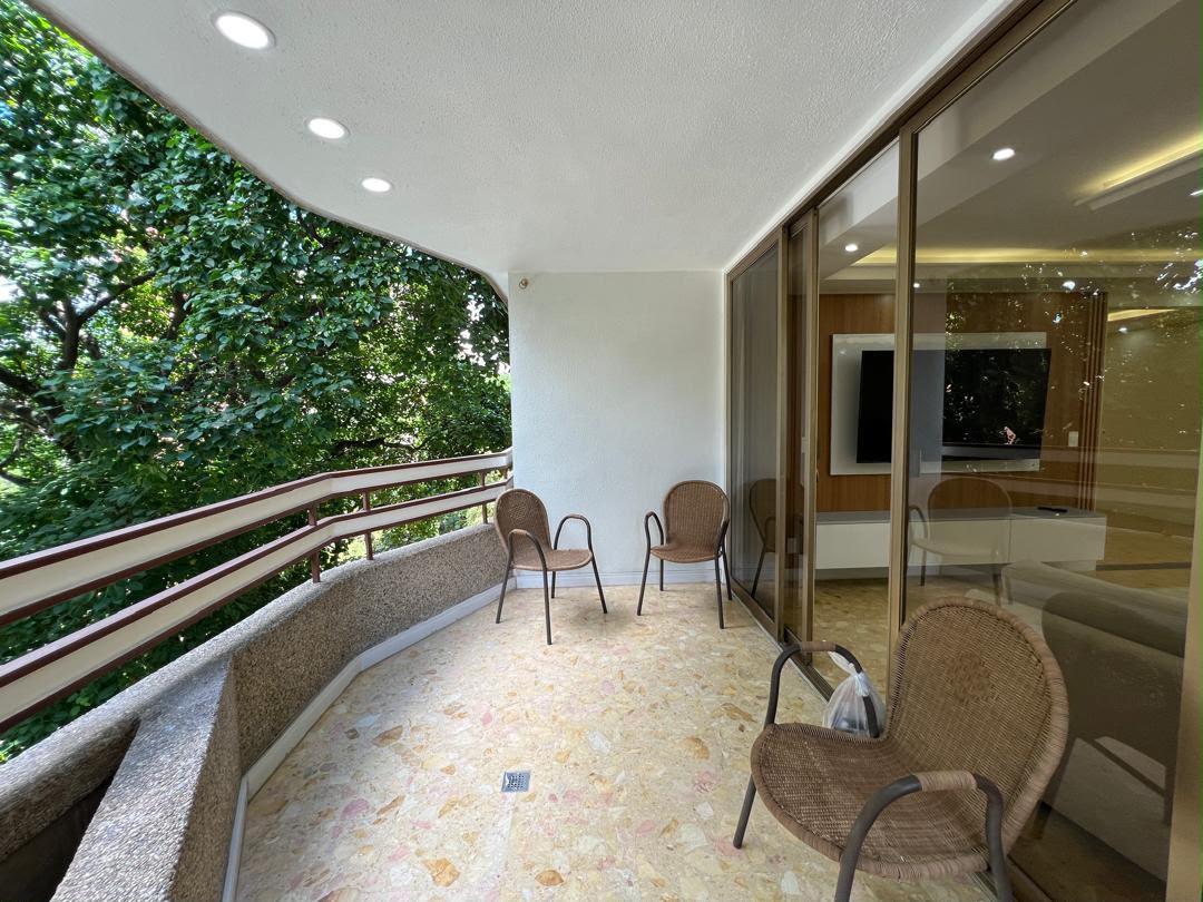 Se alquila Apto 182m² 3h+s/3b+s/2p El Rosal 2