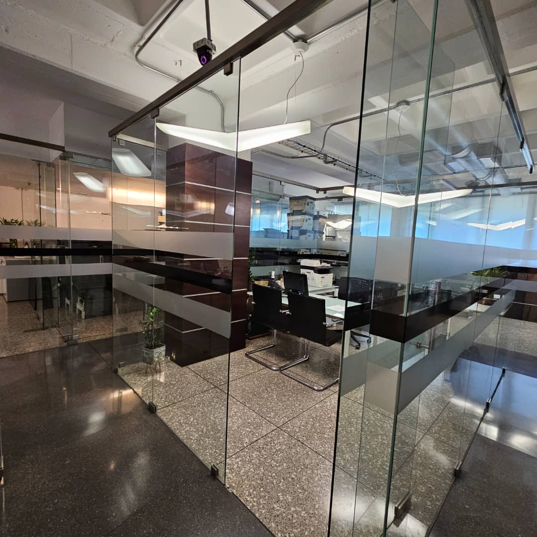 Se vende Oficina 480m² La Trinidad 5