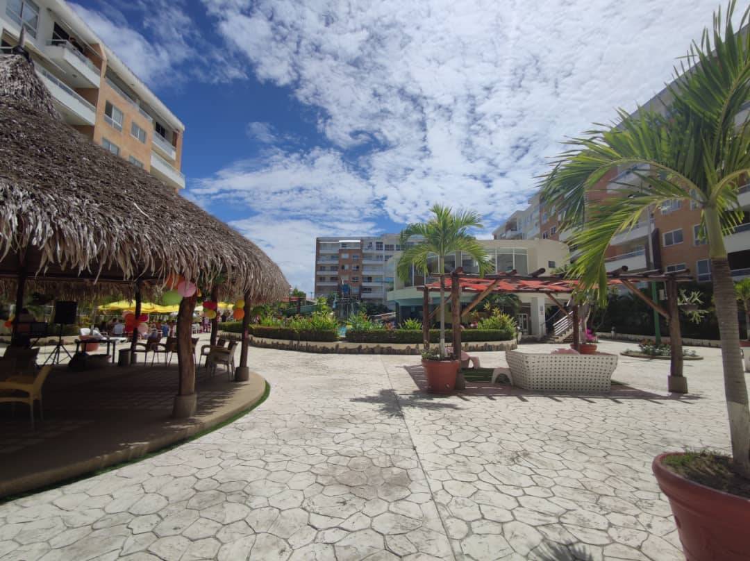 Se vende apto 100m² 2h/2b/2p Higuerote - Otras fotos