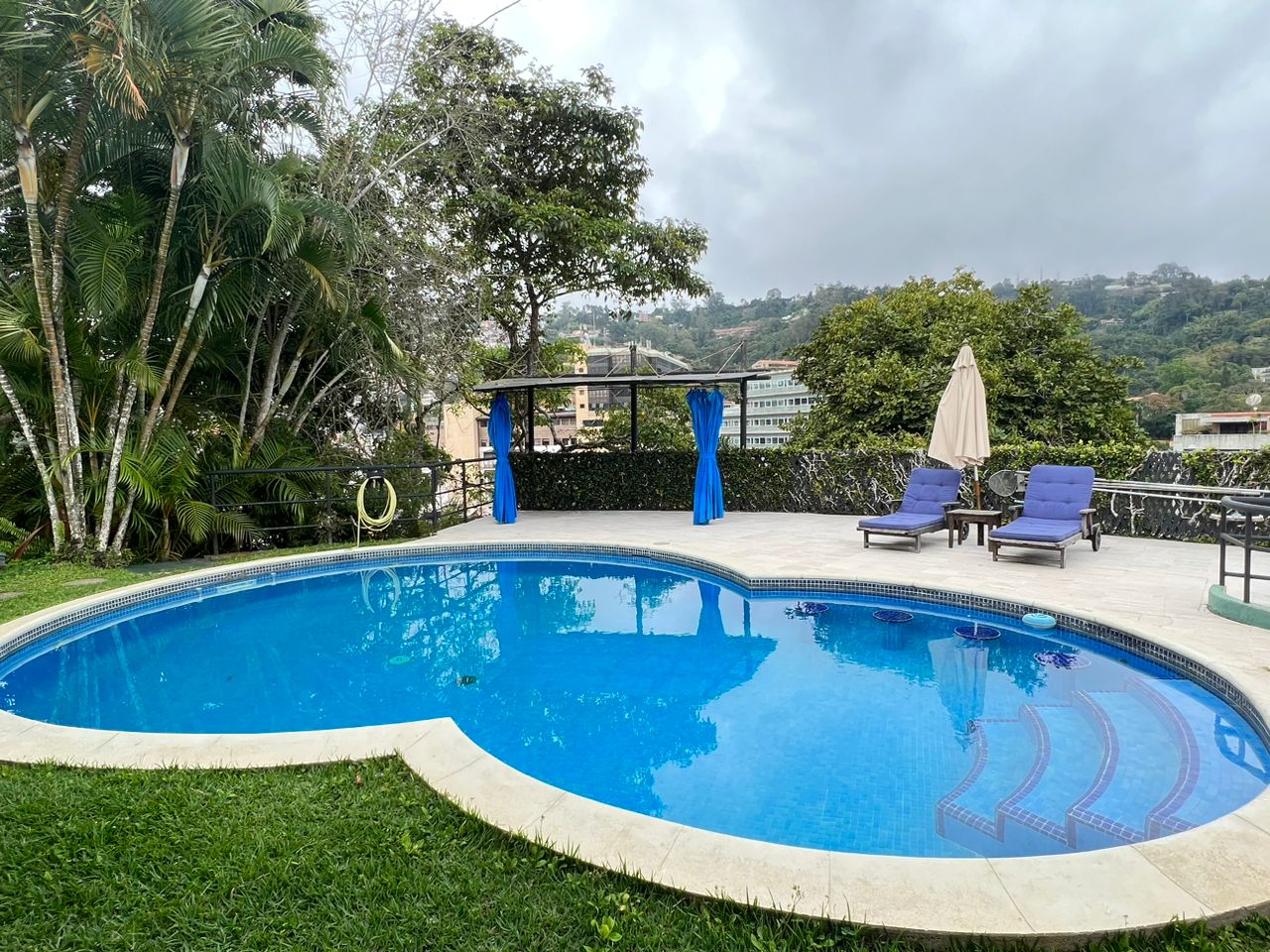 Se vende Casa 2218m² 3h+1s/4b+1s/4p , La Lagunita - Otras fotos