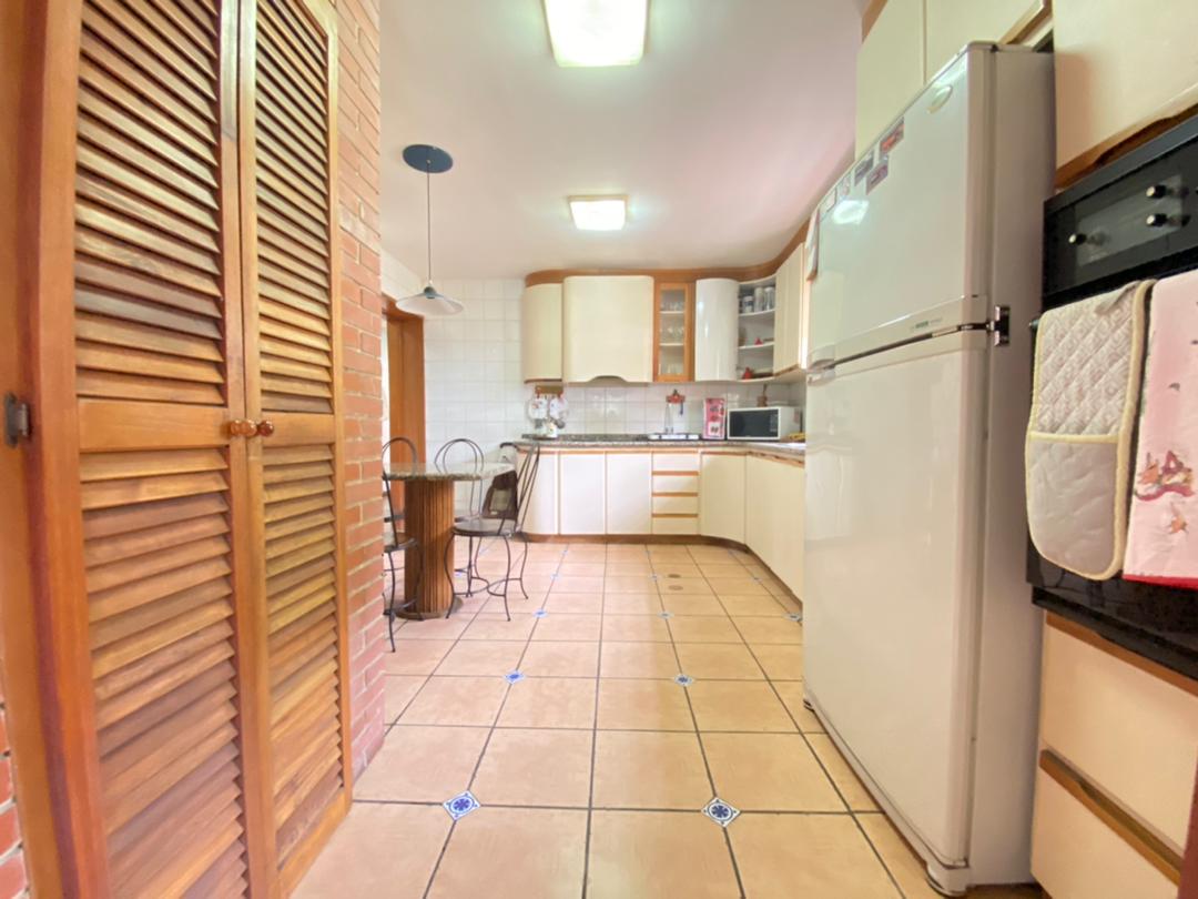 Se vende Casa 648m² 8h/9b/10p Los Palos Grandes - Otras fotos