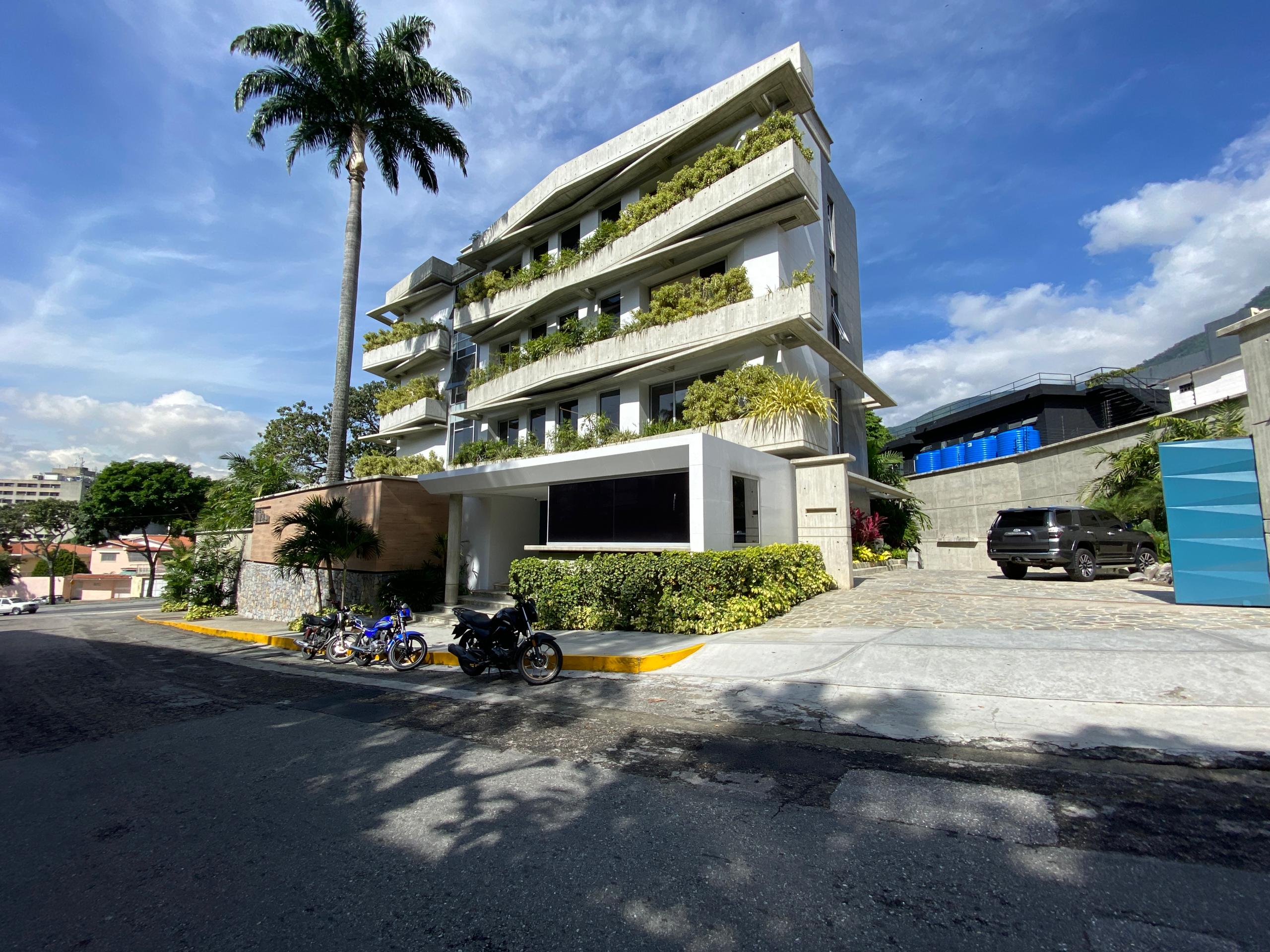 Se Vende PB 709m² 3h+2s/6b+2s/5e Altamira - Otras fotos