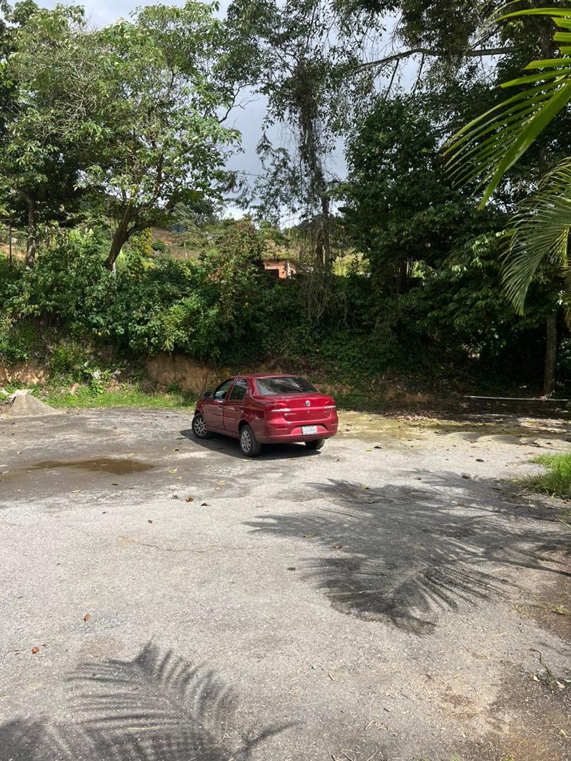 Se vende terreno 511m² EL Hatillo 4