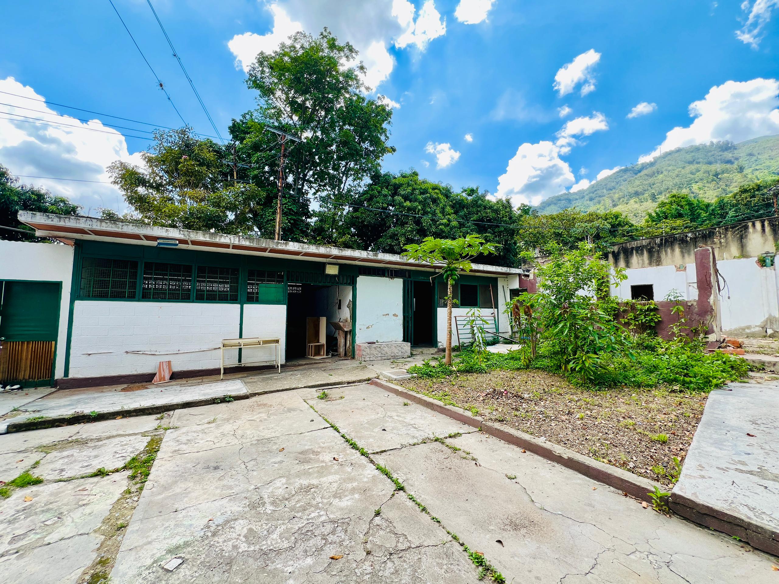 Se vende terreno 2017m² Alta Florida 2