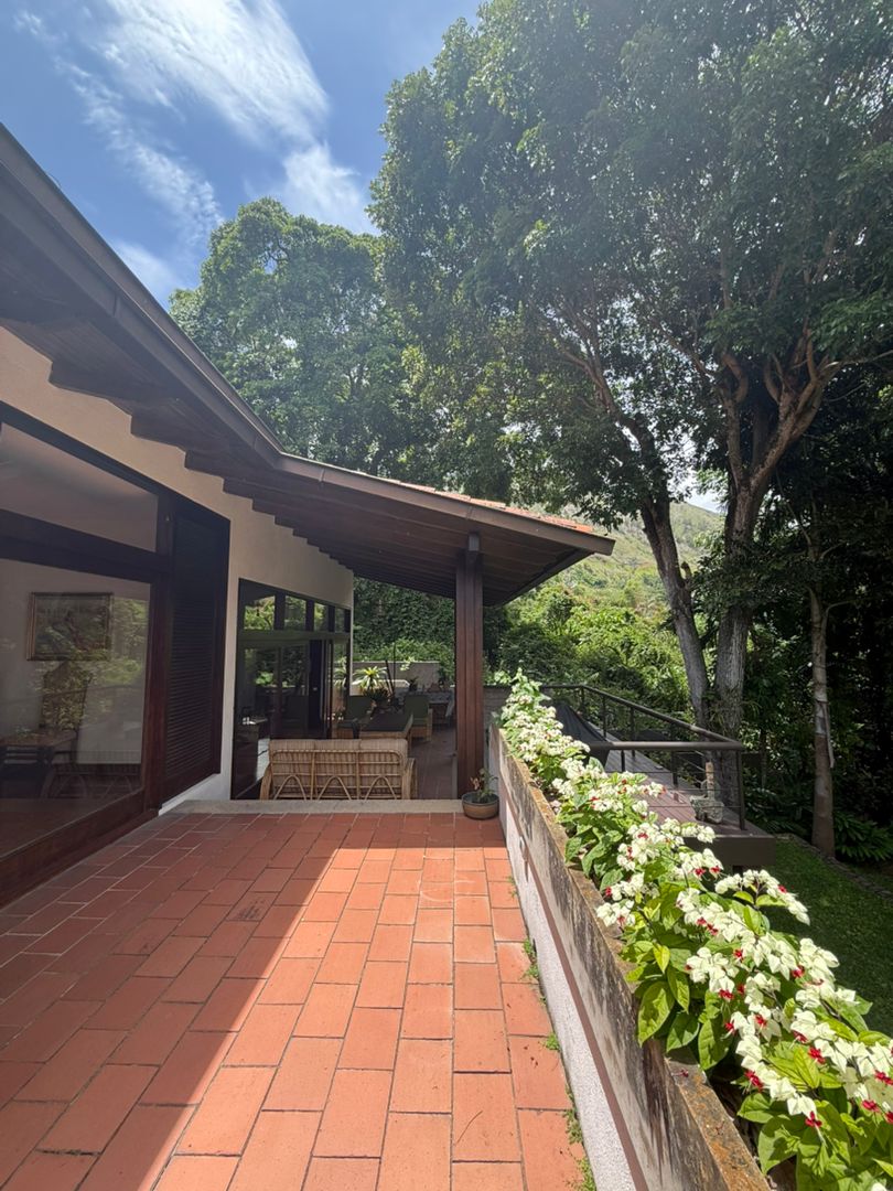Se vende Casa 2660m² 7h+2s/7b+2s/5p Los Chorros - Otras fotos