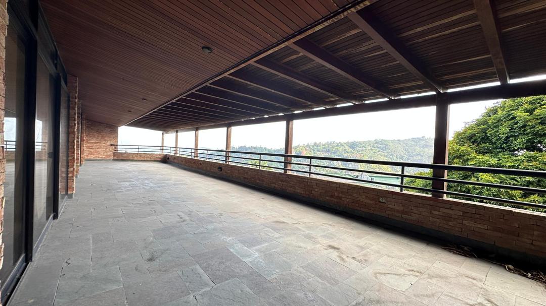 Se vende Apto PH 435m² 4h+1s/4b+1s/4p Alto Hatillo - Otras fotos