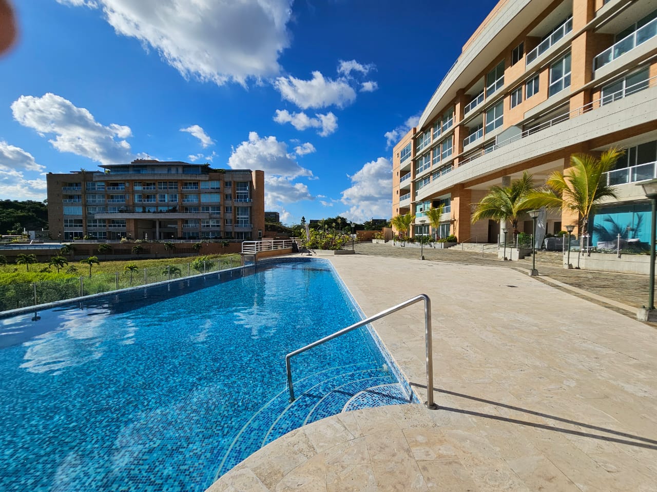 Se vende/alquila Apto 156m² 2h/2b/3p Mirador de Los Campitos - Otras fotos