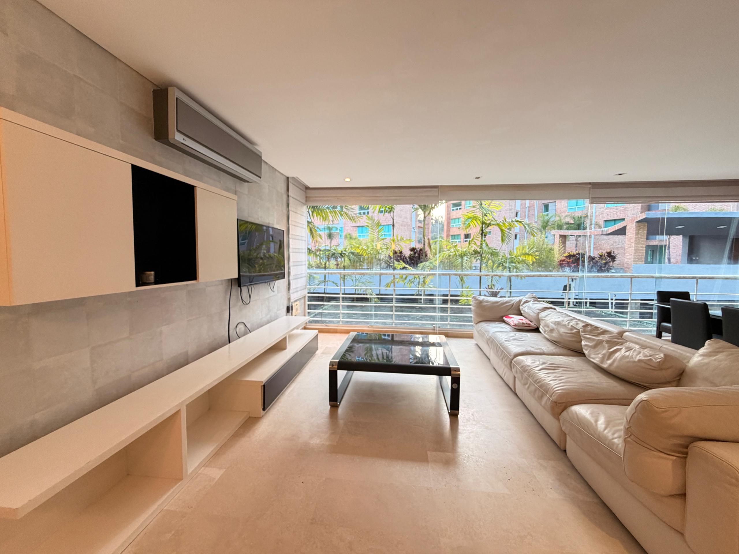 Se vende Apto 134m² 3h/2b+s/2p Solar del Hatillo - Otras fotos