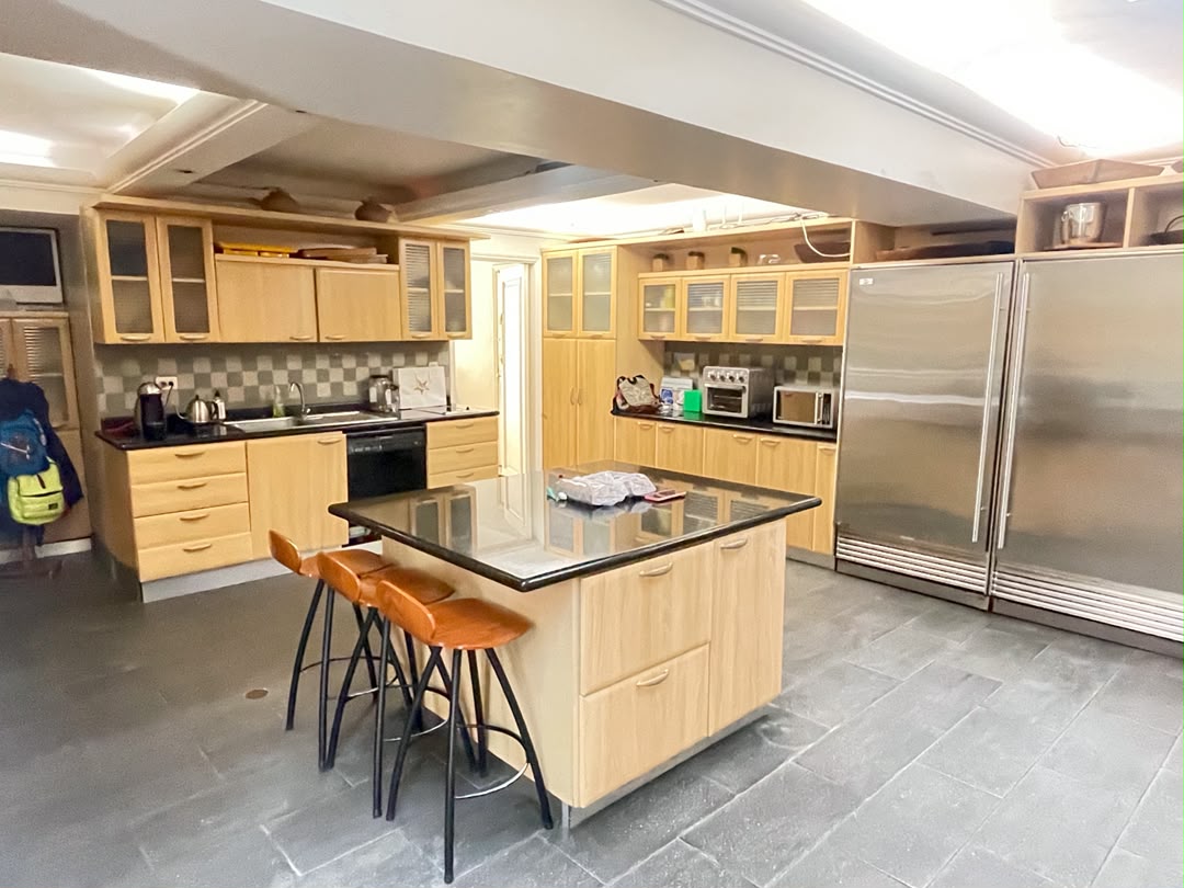 Se vende Apto 900m² 5h/6b/4p Los Palos Grandes 5