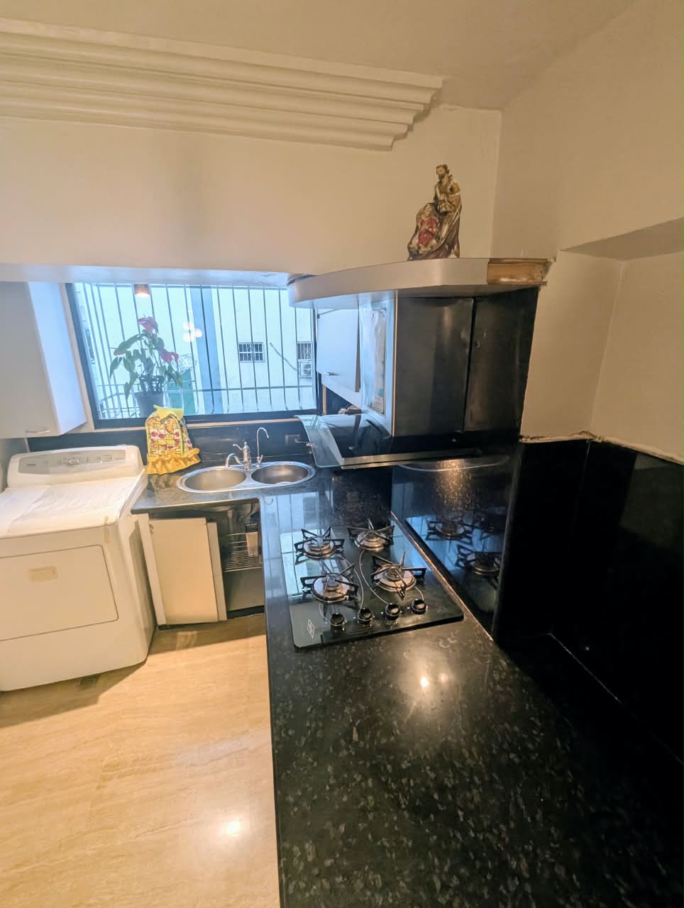 Se vende Apto 95m² 2h+s/1b+s/1p El Paraiso 2