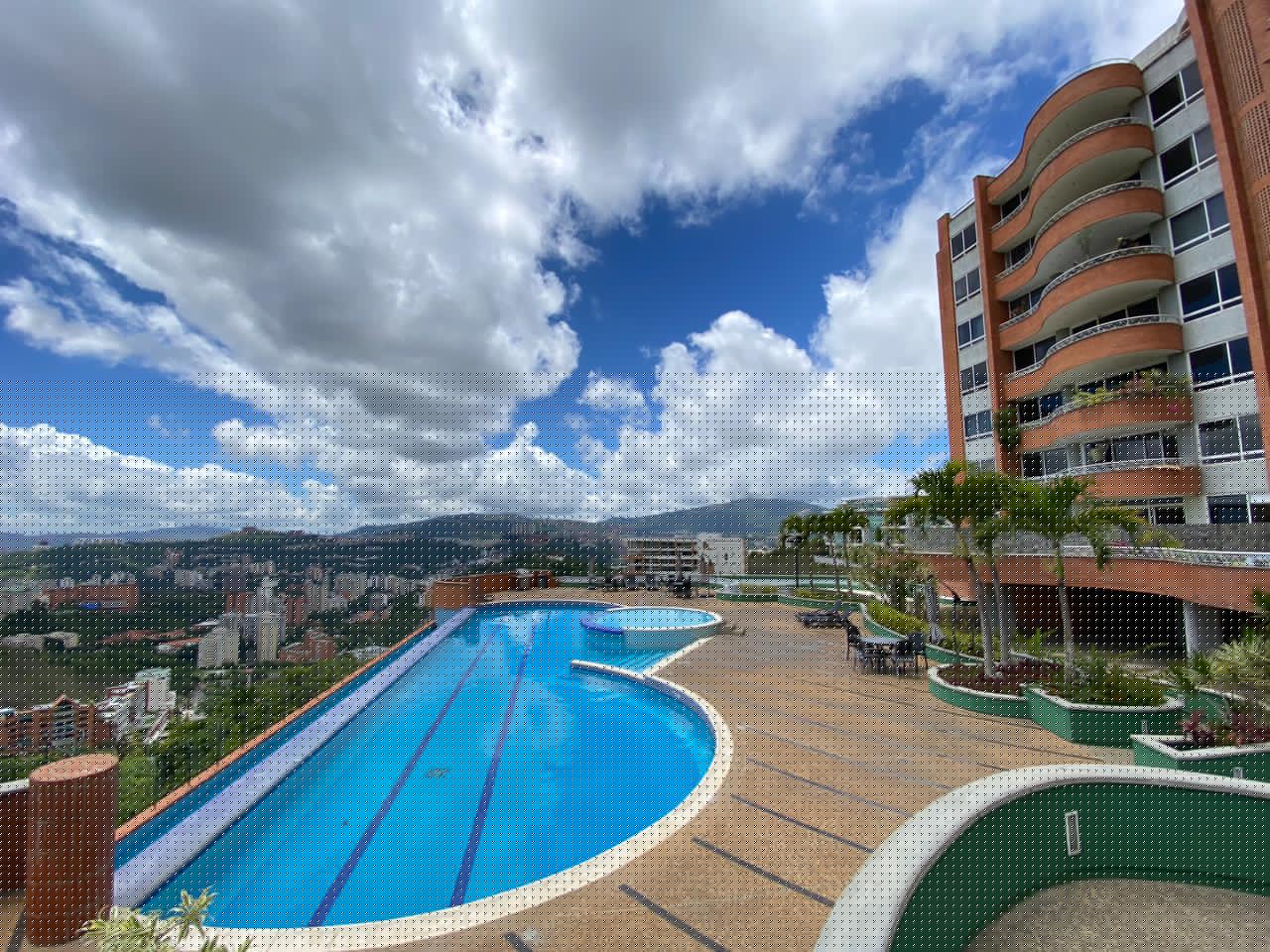 Se vende Apto  324m² 4h+2s/5b+1s/4p Mirador de los campitos - Otras fotos