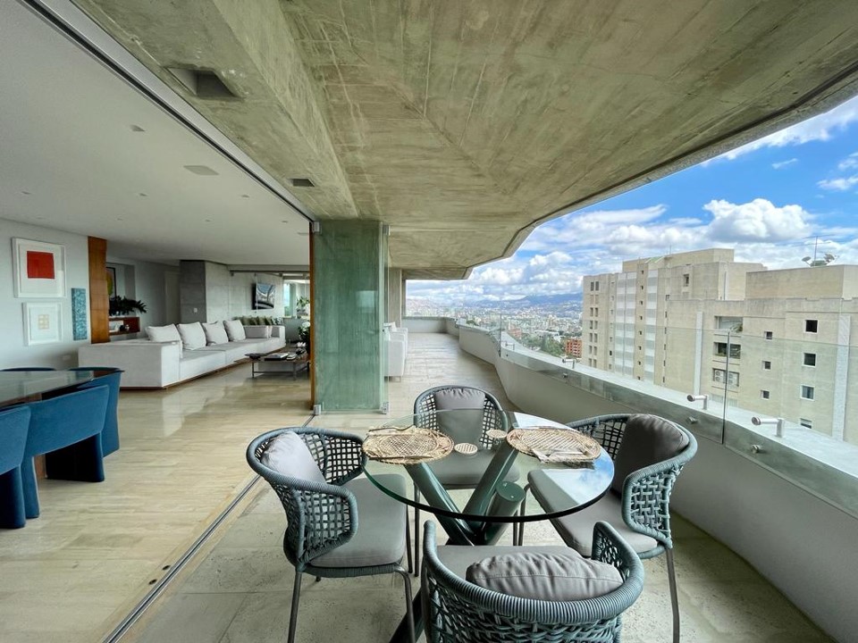 Se vende PH en Altamira 512m² - 4h+s-4.5b+s/3pe - Otras fotos