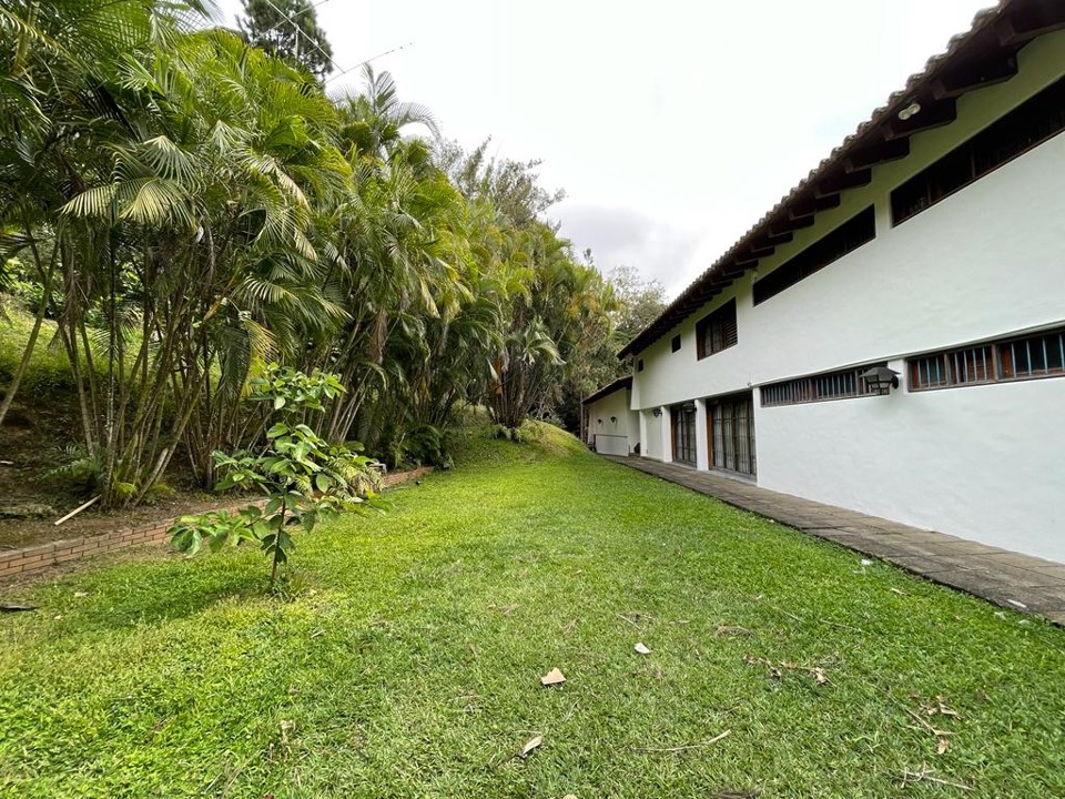 Se vende Casa 9000m² 4h/5b/20p , Los chorros - Otras fotos