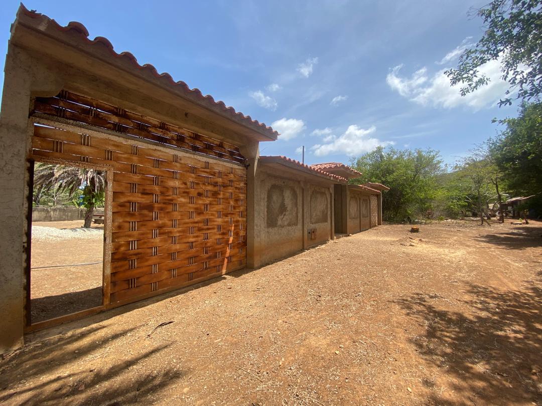 Se vende/alquila Terreno 800m²  La Asunción - Otras fotos