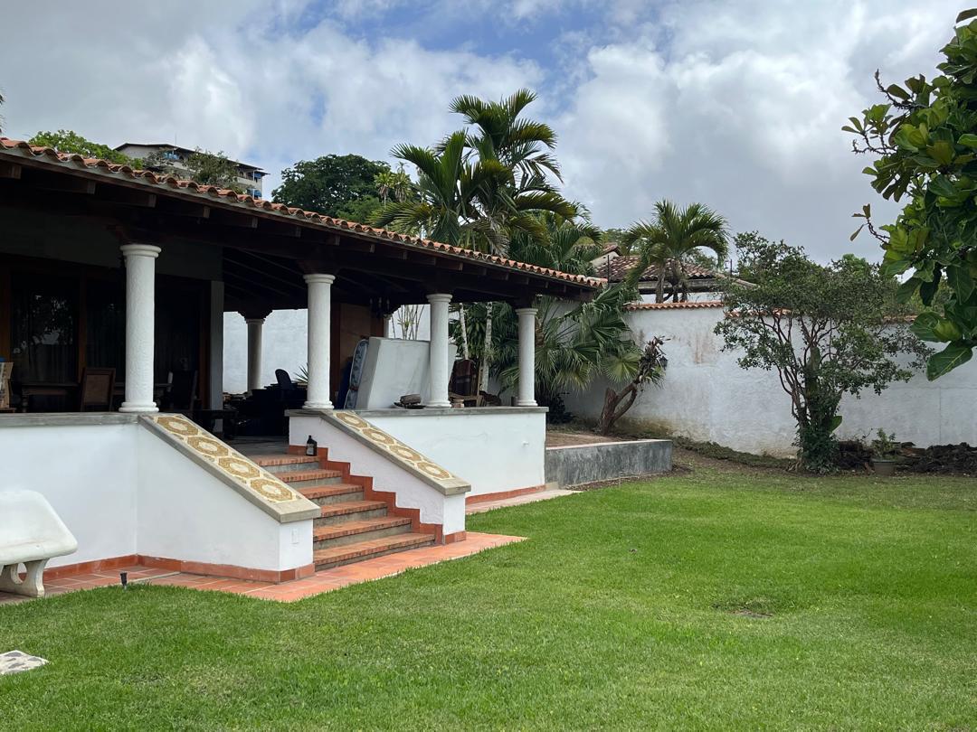Se vende casa 1300m² 5h+1s/5b+1s/5p La Lagunita - Otras fotos