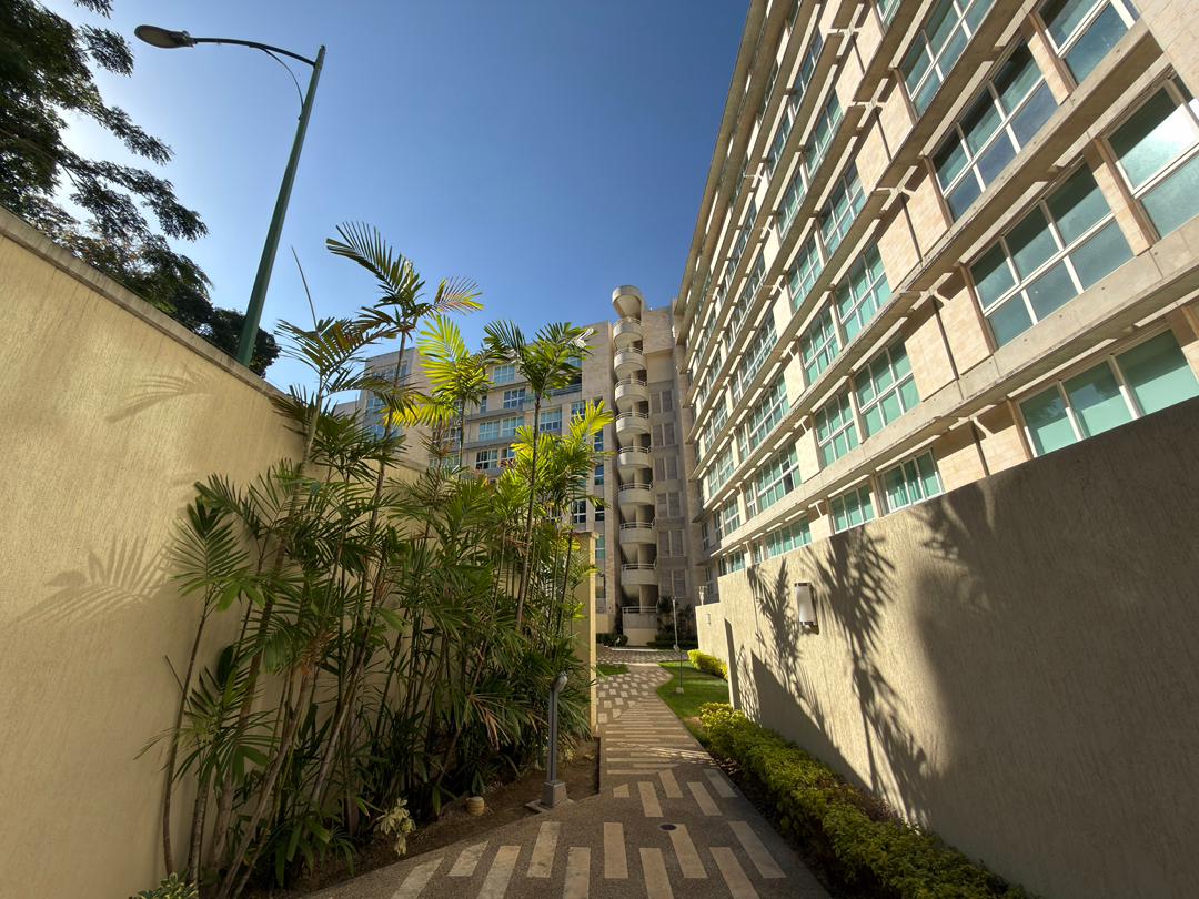 Se vende Apto PH 205m² 3h+1s/3.5b+1s/3p Lomas de Las Mercedes - Otras fotos