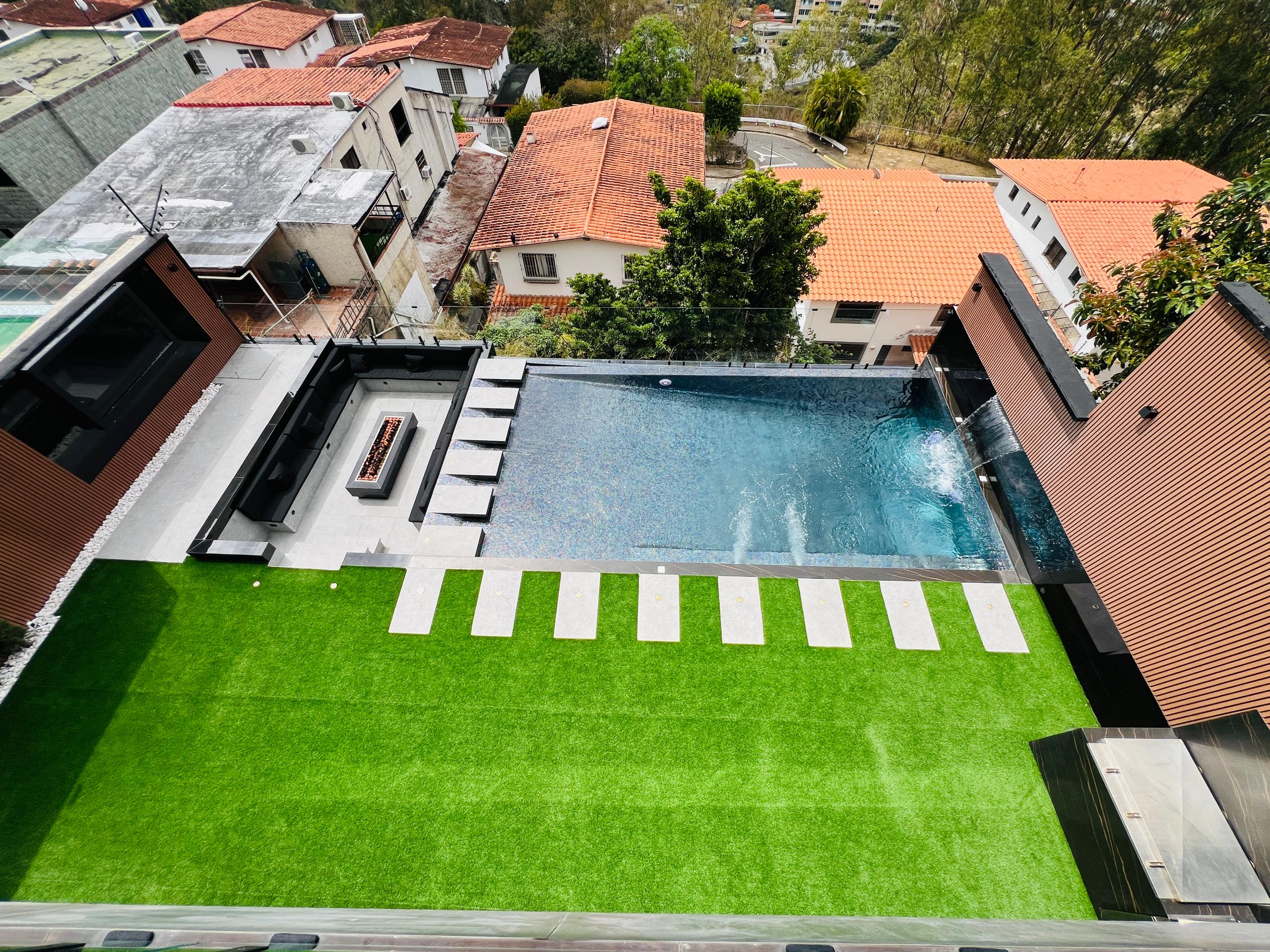 Se vende casa 900m² 6h/5b/5p Los Narajos del Cafetal 5