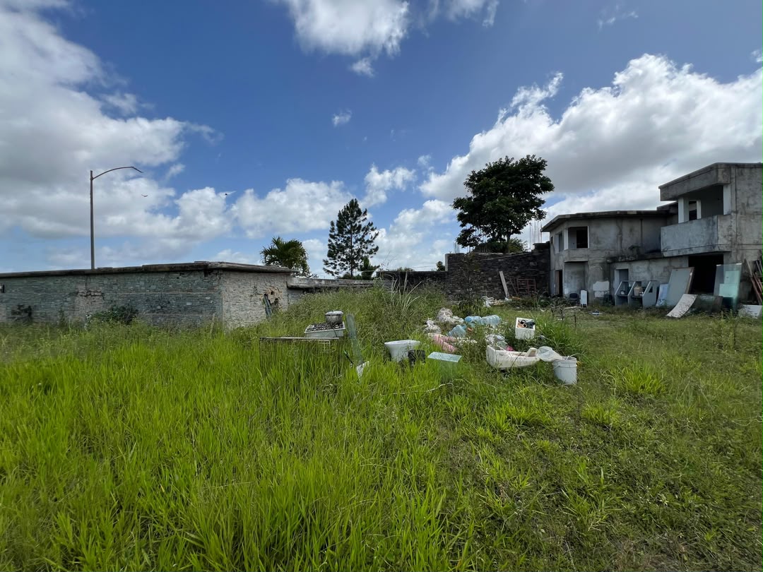 Se vende casa 4.500m² 10p La Lagunita 3