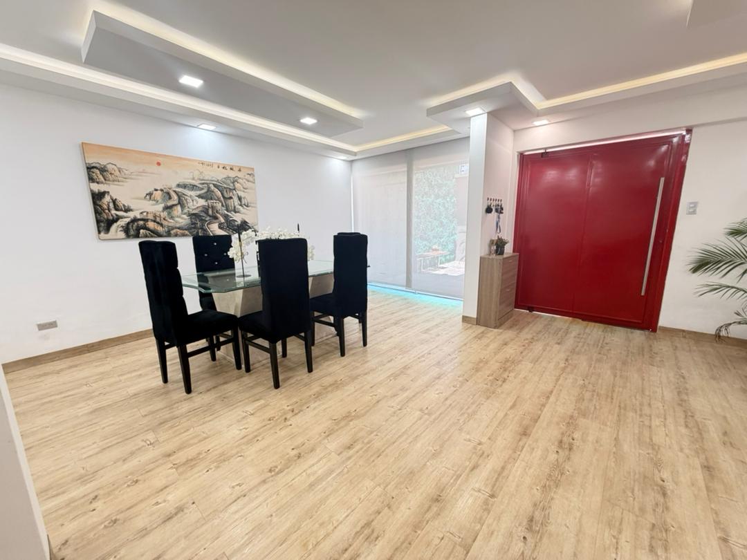 Se vende casa 352m² 4h+s/4b+s/2p Vista Alegre 4
