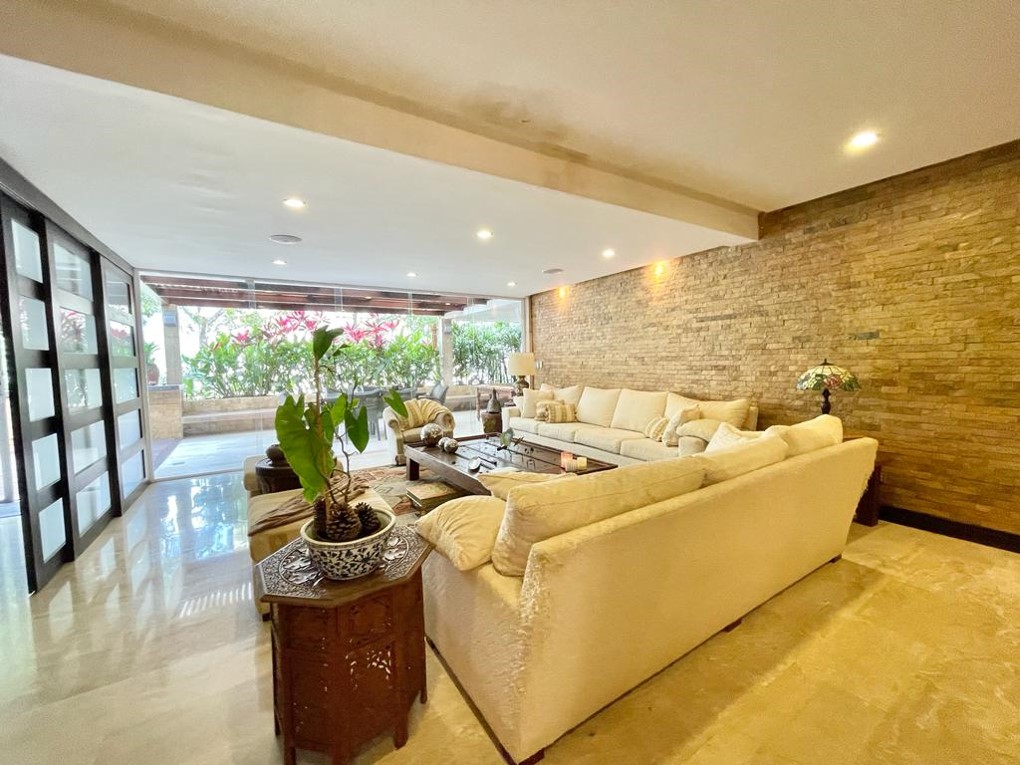 Se vende apto PB 600m² 4h/4b/4p - Las Mesetas - Otras fotos
