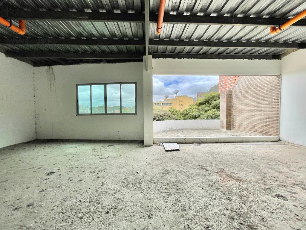 Se vende PH 404 m² -4h/5b/6p en Altamira - Otras fotos