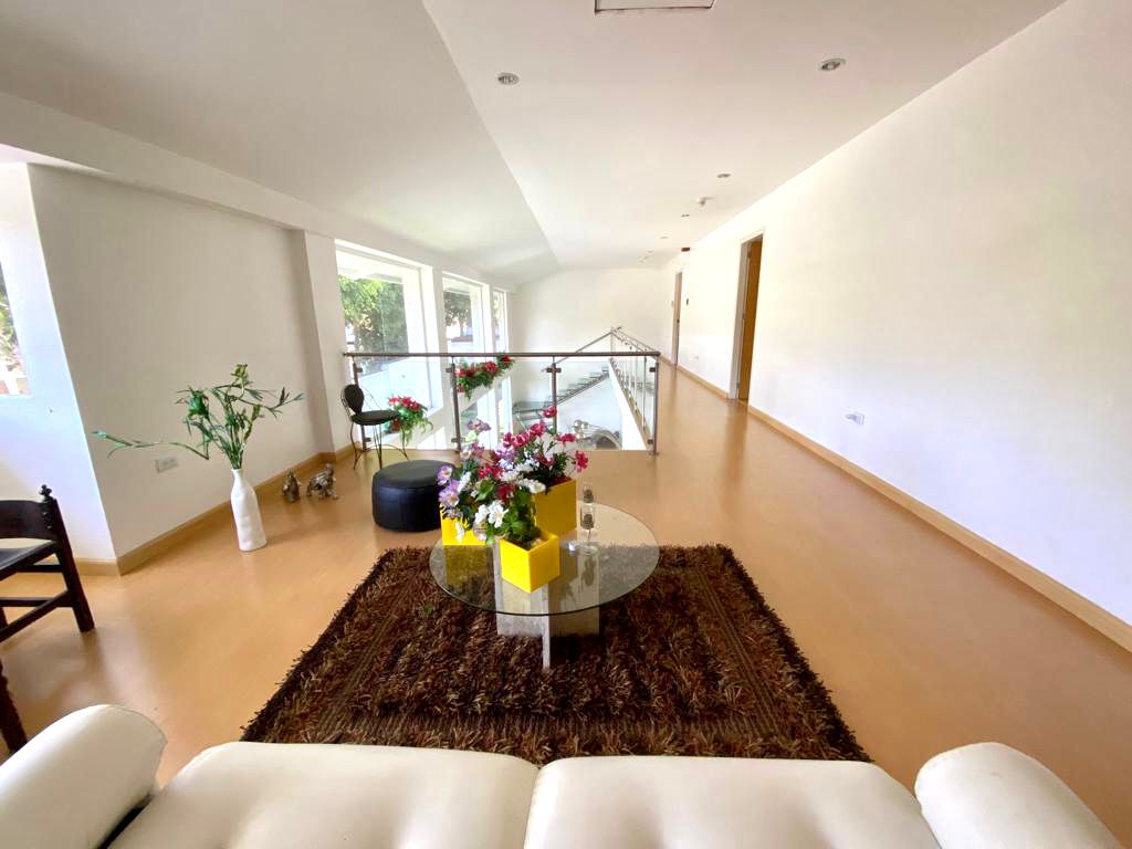 Se vende Casa 1250m² 7h+2s/7b/6p Prados del este - Otras fotos