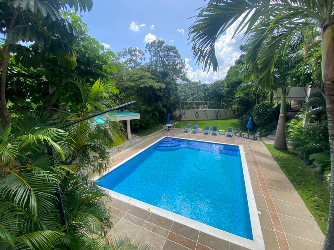 Se vende Apto 360m² 3h+s/4b+s/3p Chulavista 2