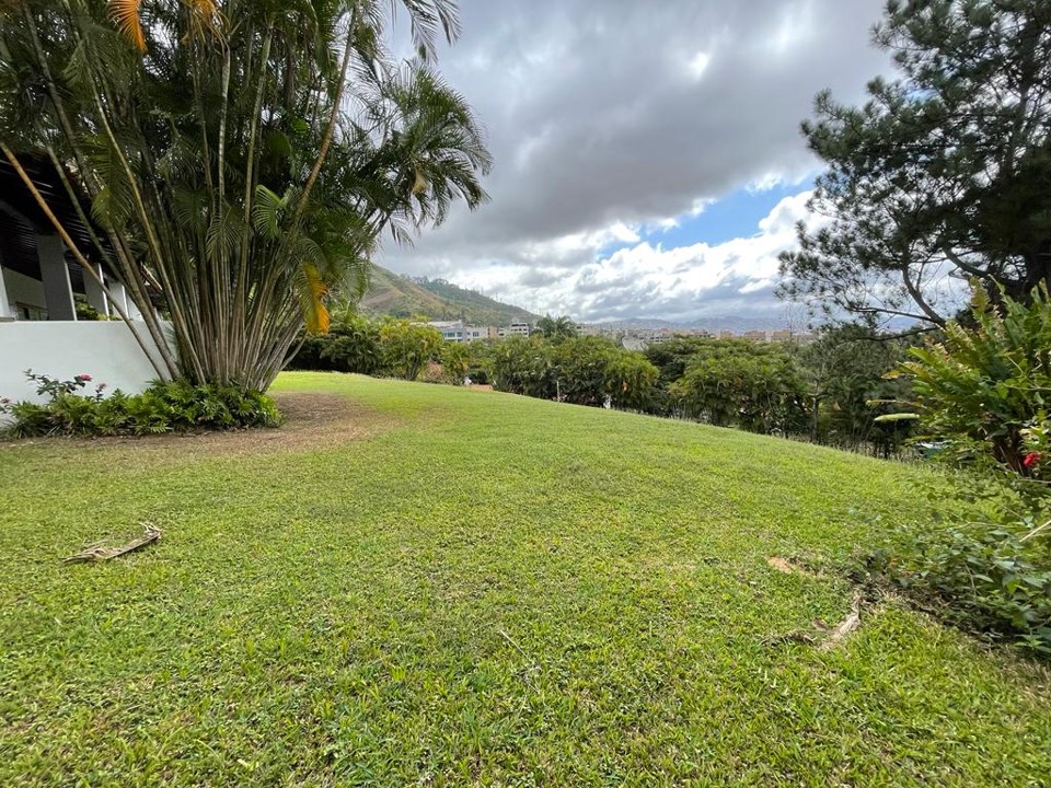 Se vende Casa 9000m² 4h/5b/20p , Los chorros - Otras fotos
