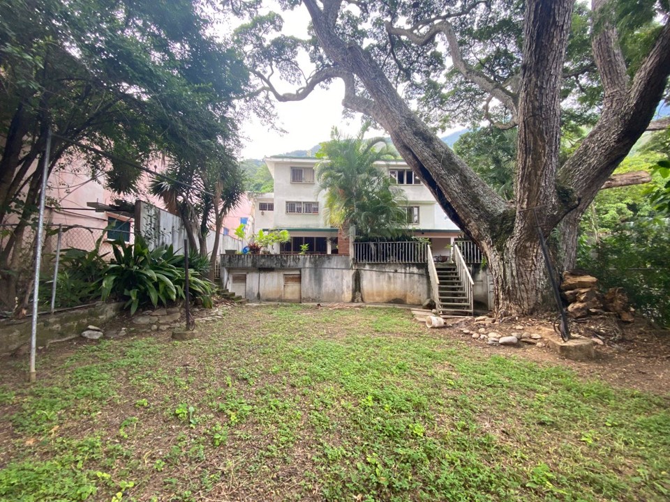 Se vende casa 1000m² 8h/10b/8e Altamira - Otras fotos