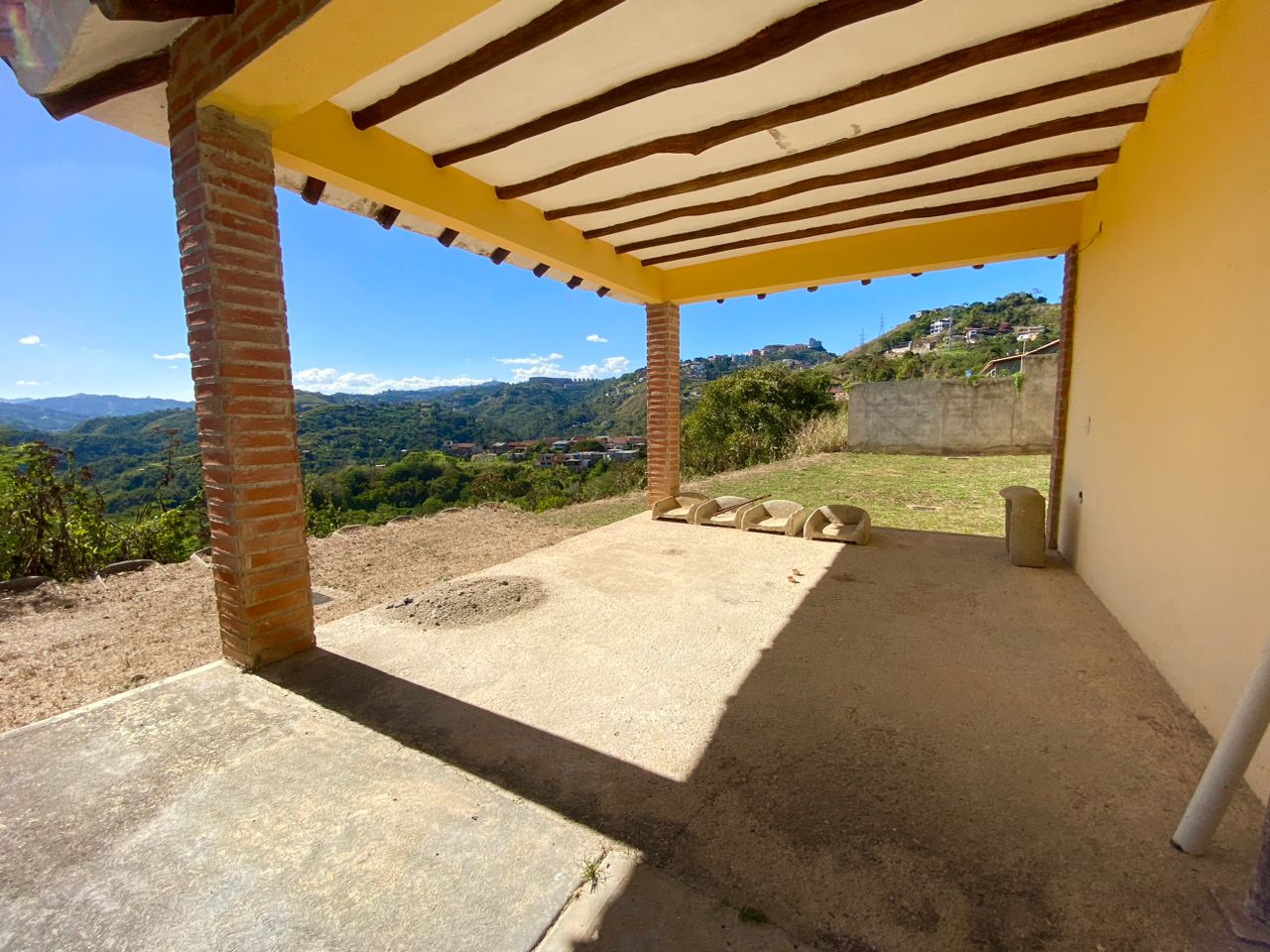 Se vende casa 767m² 4h/4b/3e Bosques De La Lagunita - Otras fotos