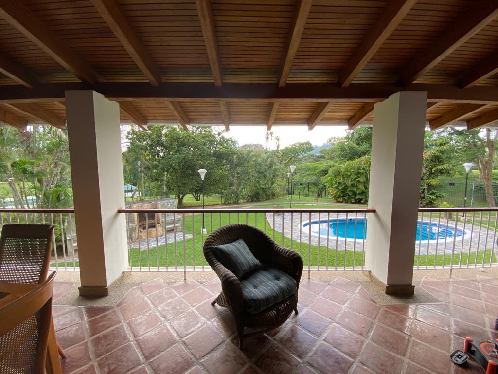 Se vende casa 4000m² 6h+1s/6b+1s/10e Valle Arriba - Otras fotos