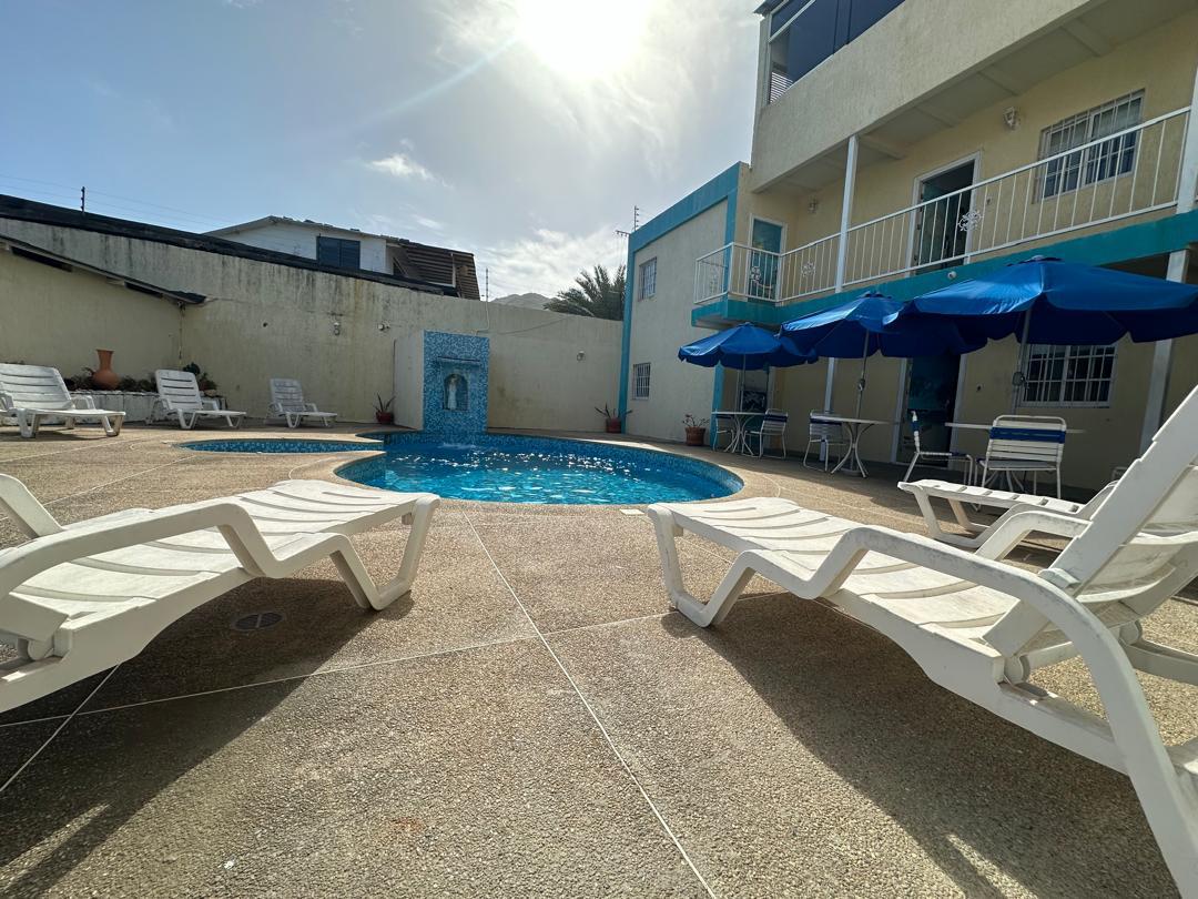 Se vende Aptohotel 820m² 10h/14b/10p Playa el Agua - Otras fotos