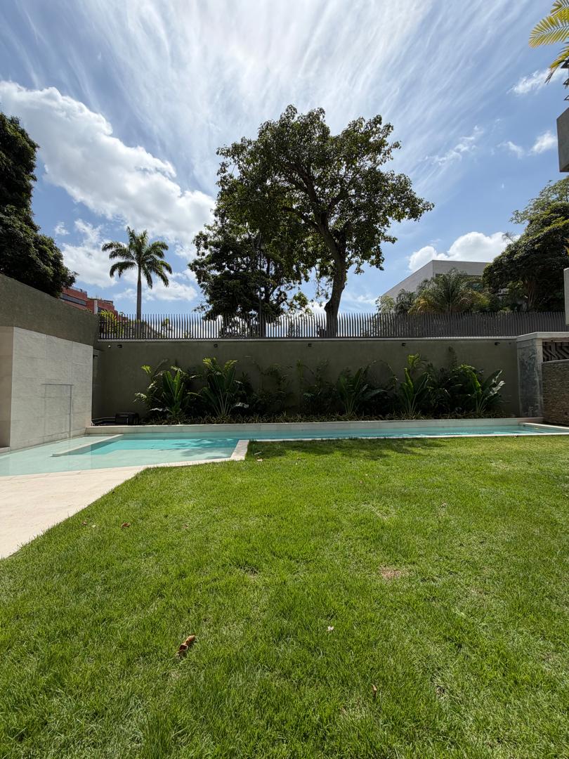 Se vende Apto PH duplex 380m² 4h+s/6b+s/5p Altamira - Otras fotos