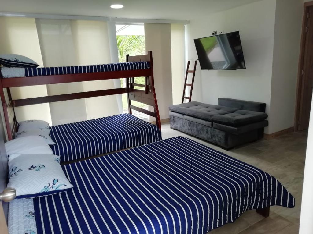 Imagen de CASA CAMPESTRE VIA TARAPACA 