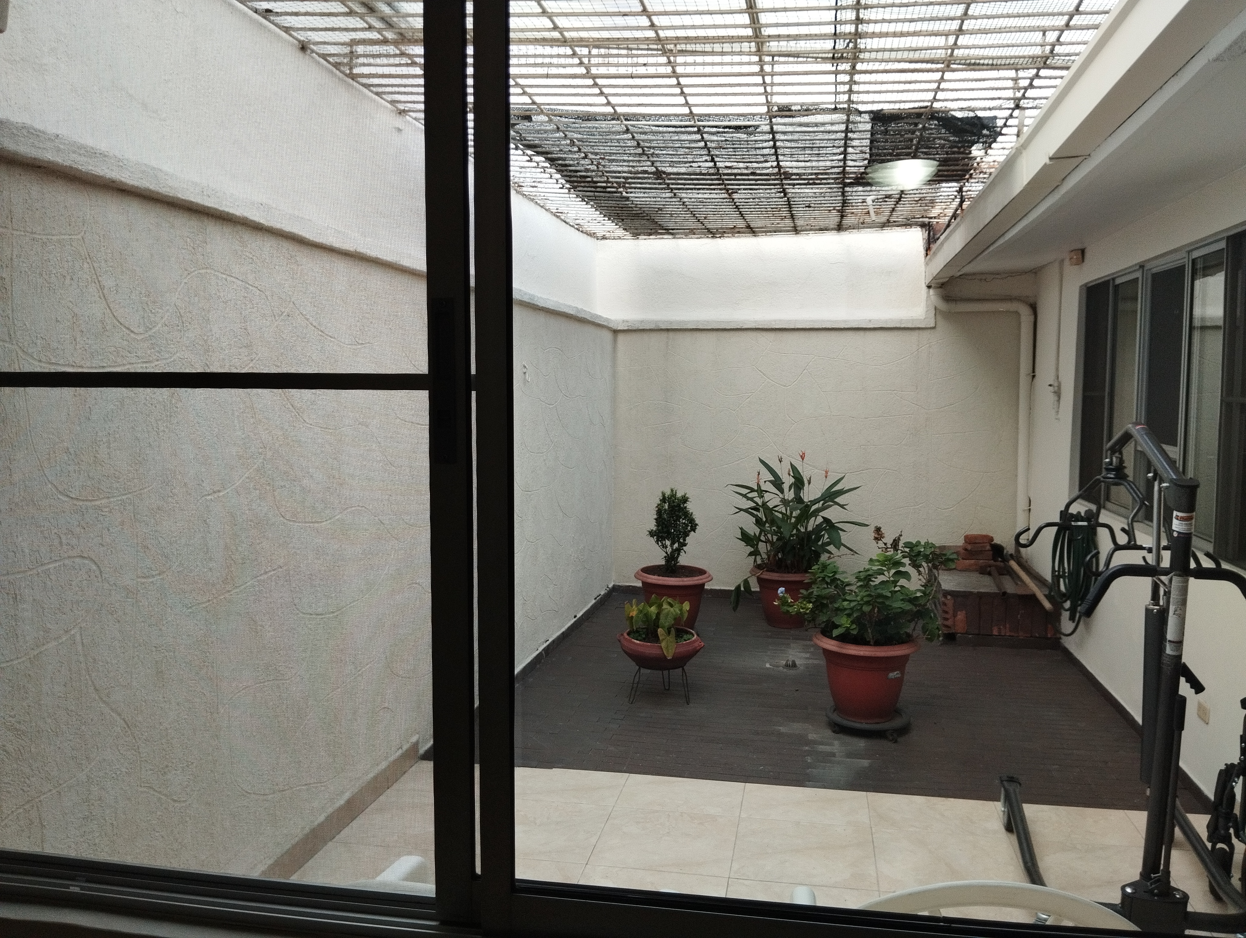 VENDO ESTUPENDA CASA BARRIO LA FLORA CALI