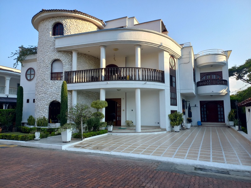 VENTA DE HERMOSA CASA DE 600 M2 EN EL BARRIO SEMINARIO DE CALI