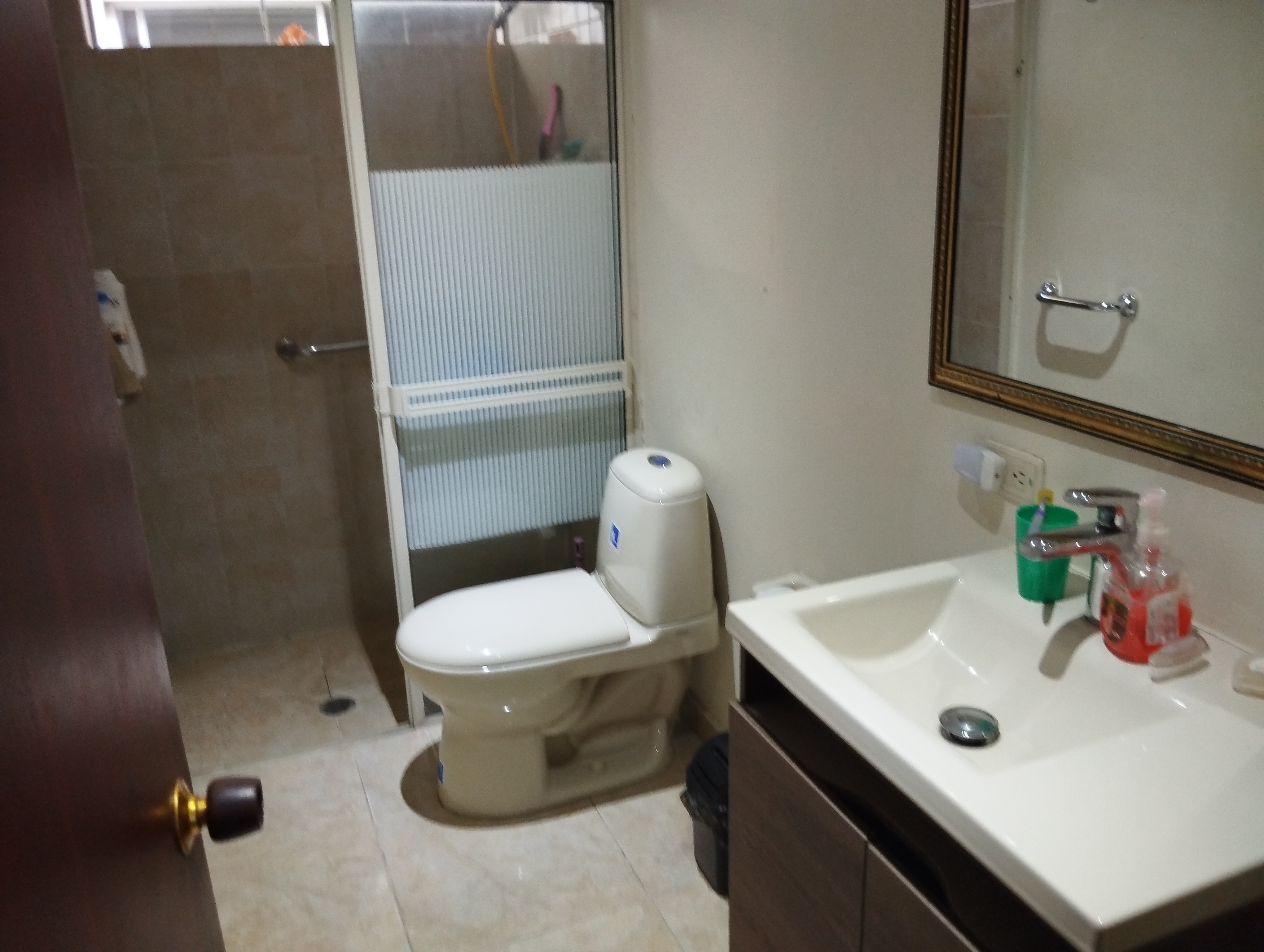 VENDO ESTUPENDA CASA BARRIO LA FLORA CALI
