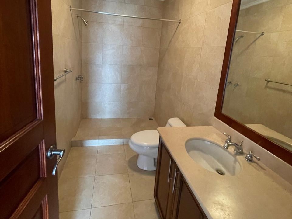APARTAMENTO EN RENTA EN ZONA 14 - Miniatura 35
