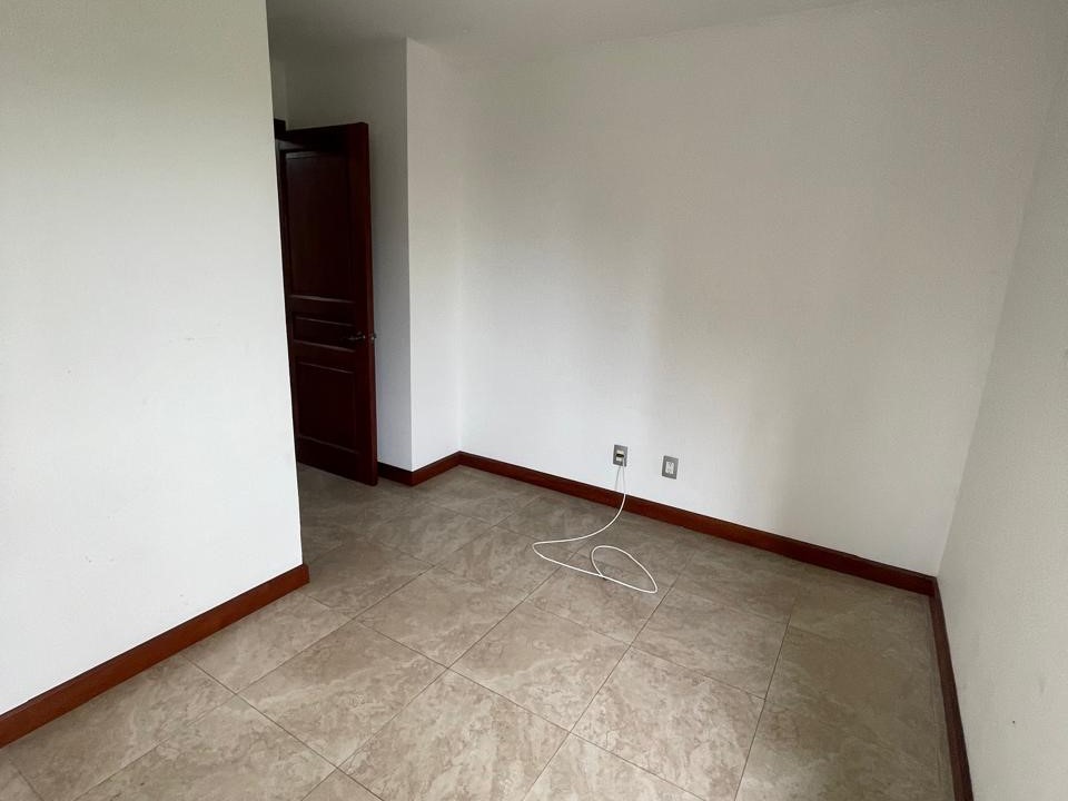APARTAMENTO EN RENTA EN ZONA 14 - Miniatura 31