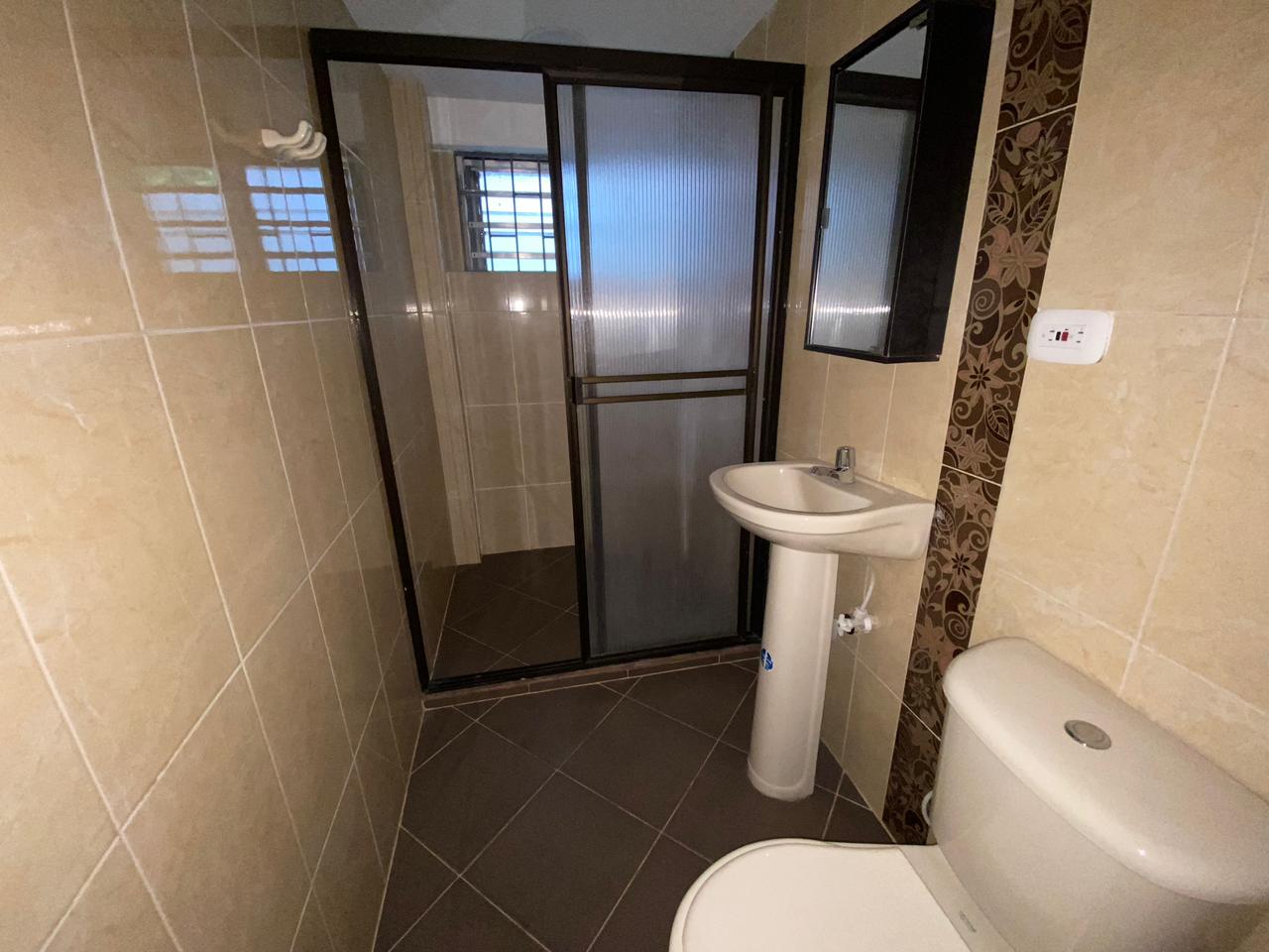 CASA EN VENTA EN LAS AMERICAS COD 8043 - Foto 11