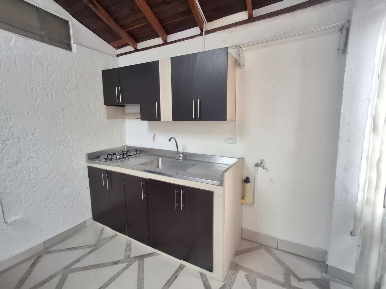 APARTAESTUDIO EN ARRIENDO EN ENVIGADO COD 10118