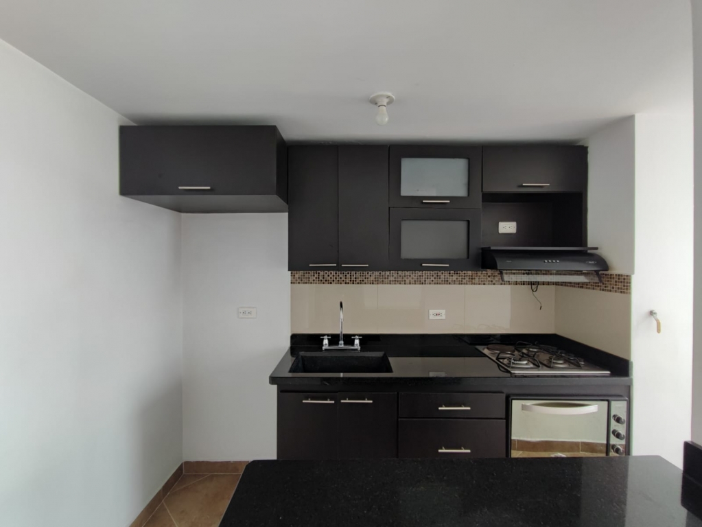 APARTAMENTO EN ARRIENDO EN SABANETA COD 8653