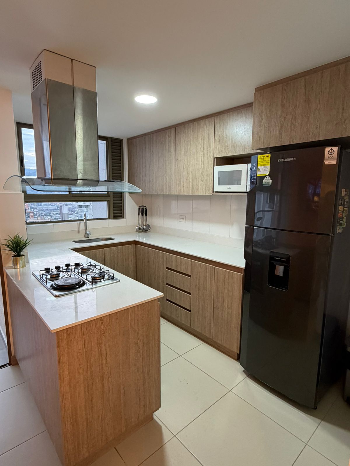APARTAMENTO EN VENTA EN SABANETA LAS LOMITAS COD 10472  - Foto 2