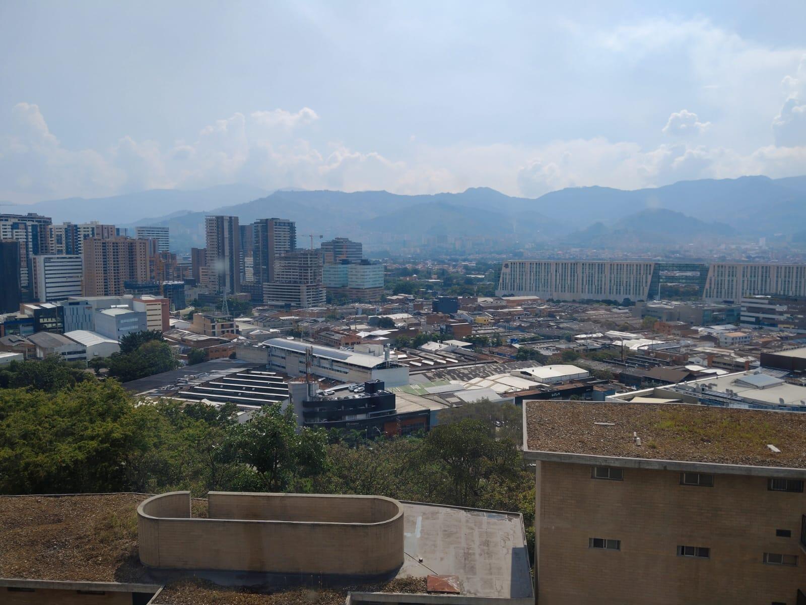 APARTAMENTO EN ARRIENDO EN EL POBLADO COD 10520  - Foto 11
