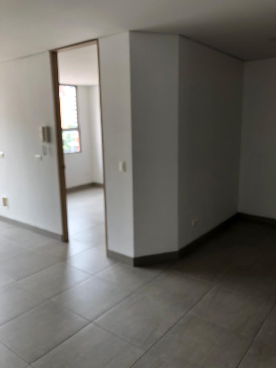 APARTAESTUDIO  EN ARRIENDO LAURELES NOGAL COD 10739 - Foto 10