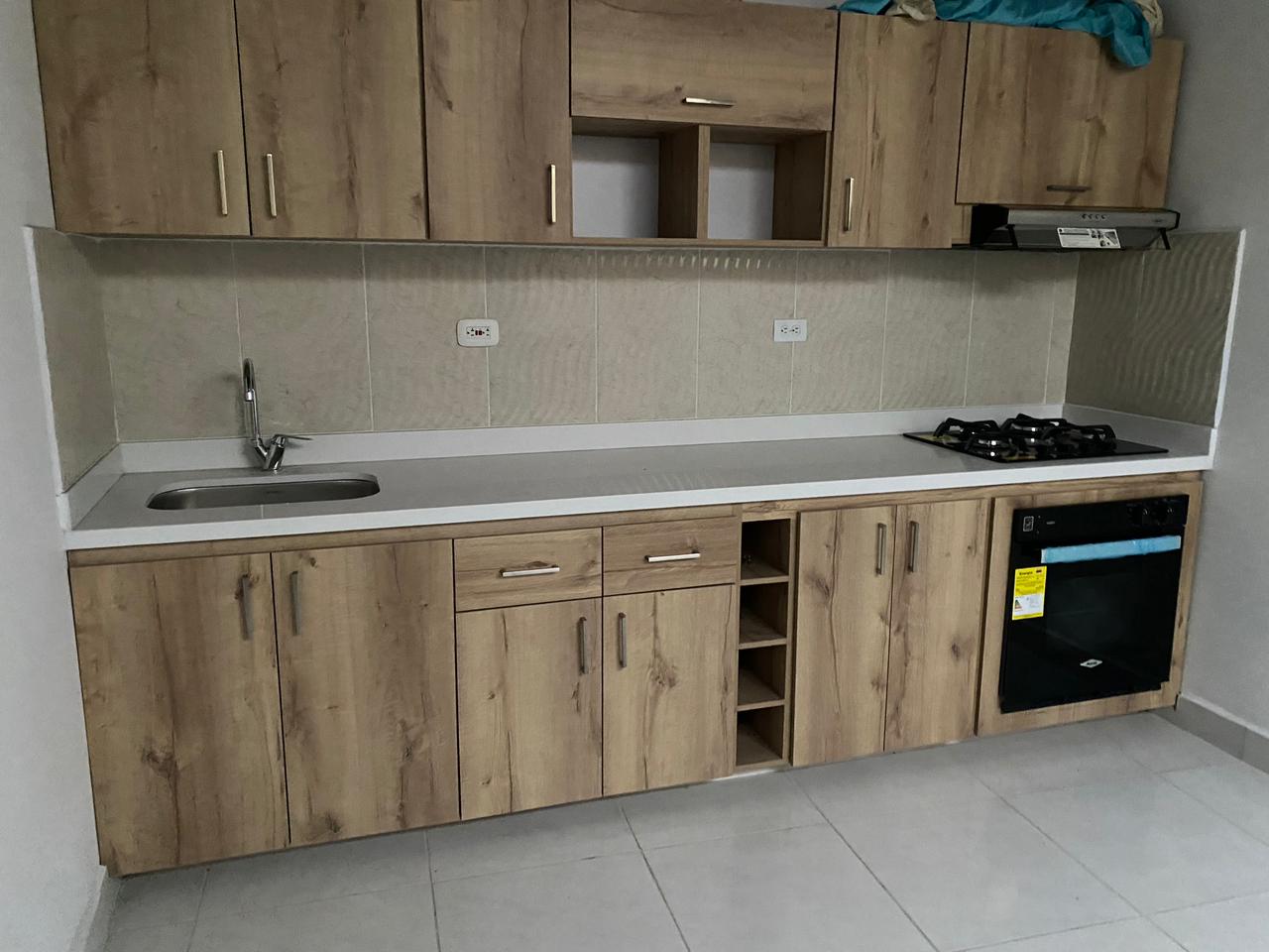 CASA EN VENTA EN LAS AMERICAS COD 8043