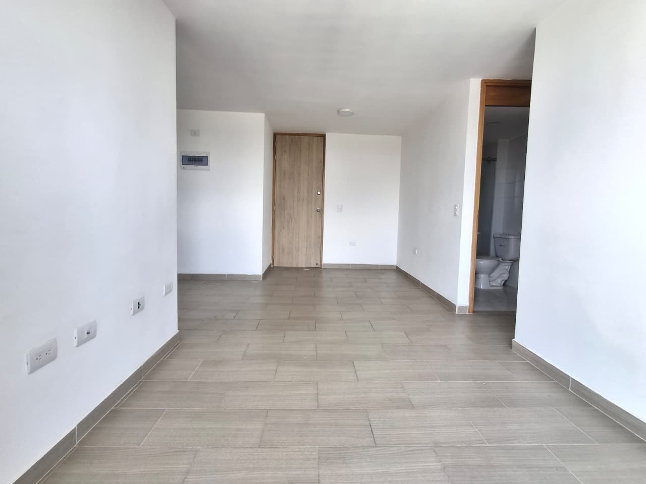 APARTAMENTO EN VENTA EN RIONEGRO COD 10002 - Foto 2