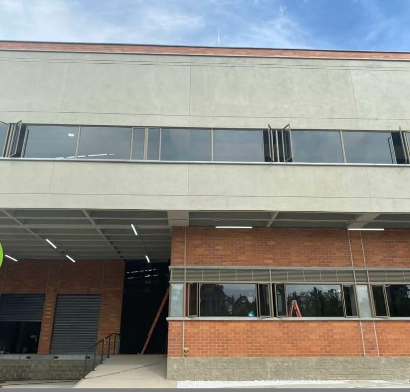 BODEGA EN ARRIENDO EN RIONEGRO COD 10058