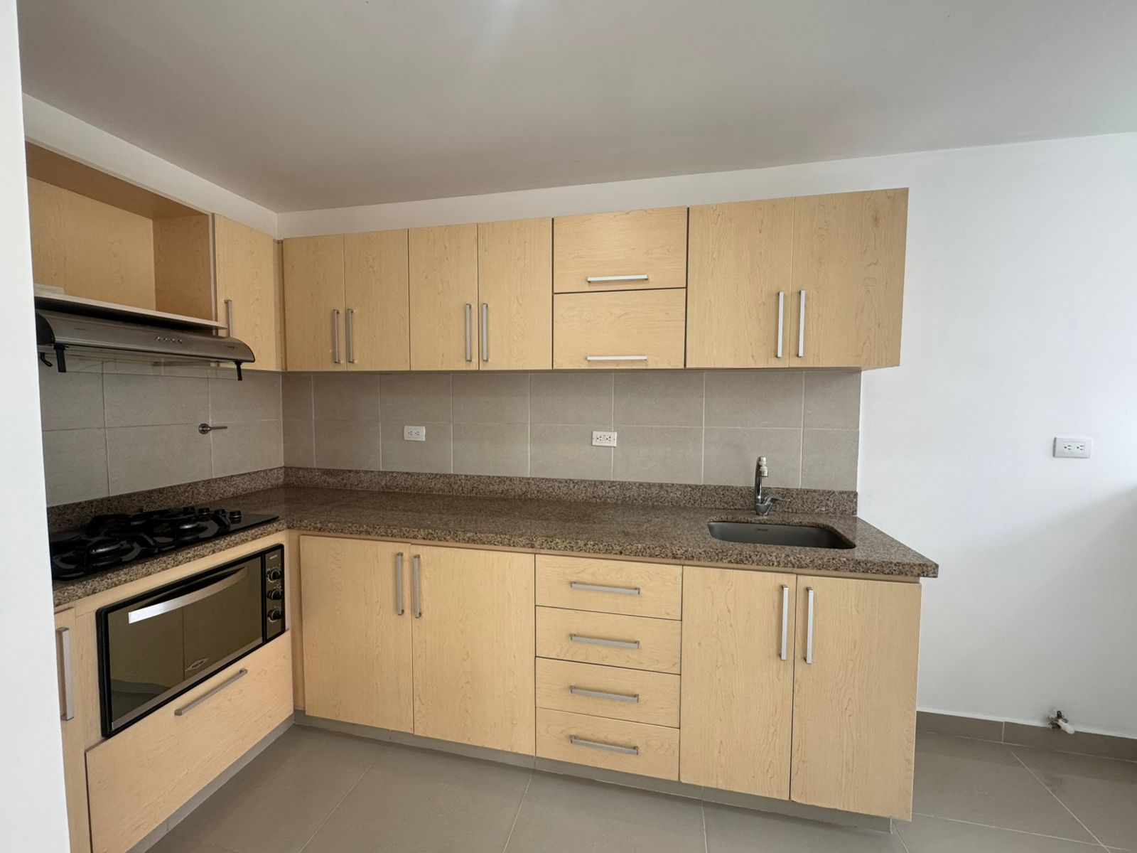 APARTAMENTO EN VENTA ENVIGADO LOMA DEL ESMERALDAL COD 10087