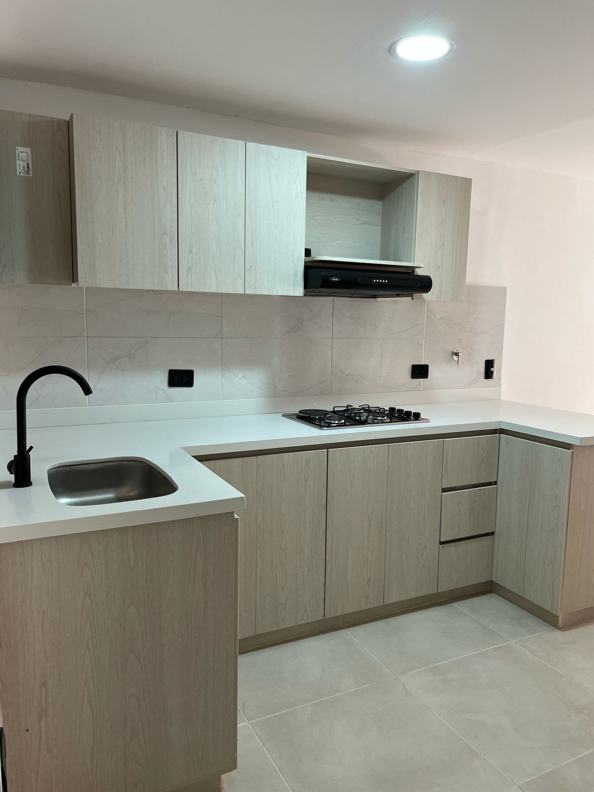 APARTAMENTO EN VENTA EN ARANJUEZ LA PIÑUELA COD 10196